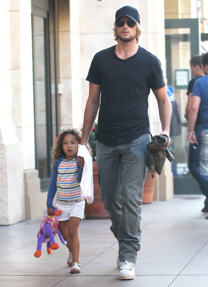 Gabriel Aubry Taking Nahla Aubry to Barnes and Noble