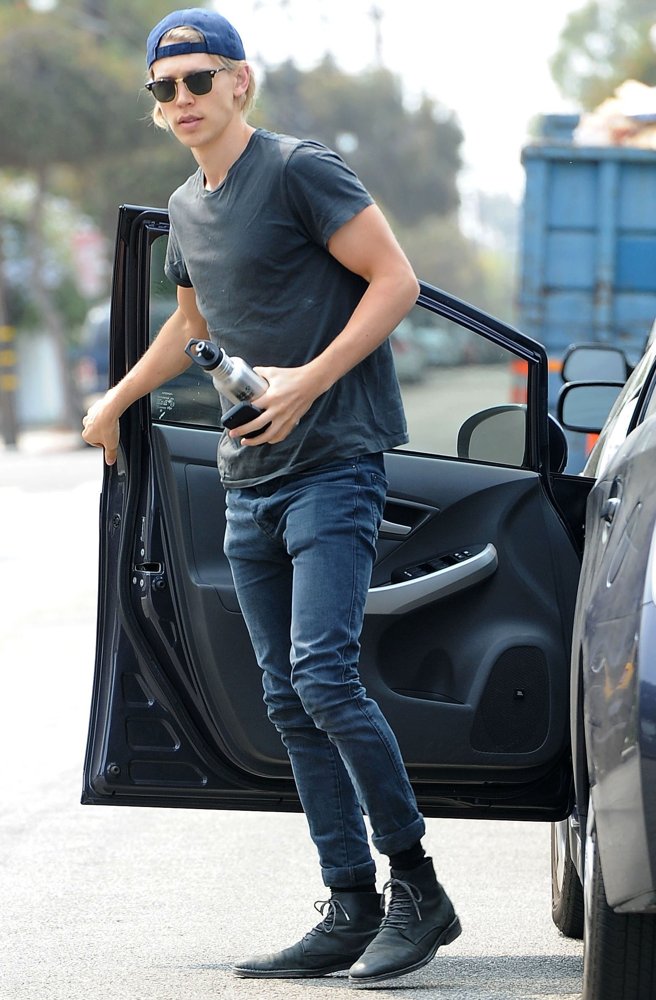 Austin Butler Out and About in Santa Monica