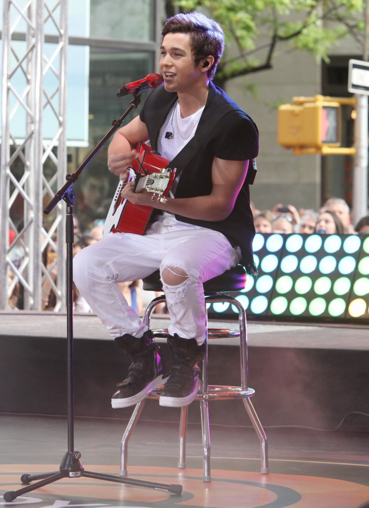 Austin Mahone Performing Live as Part of NBC's Toyota Concert Series