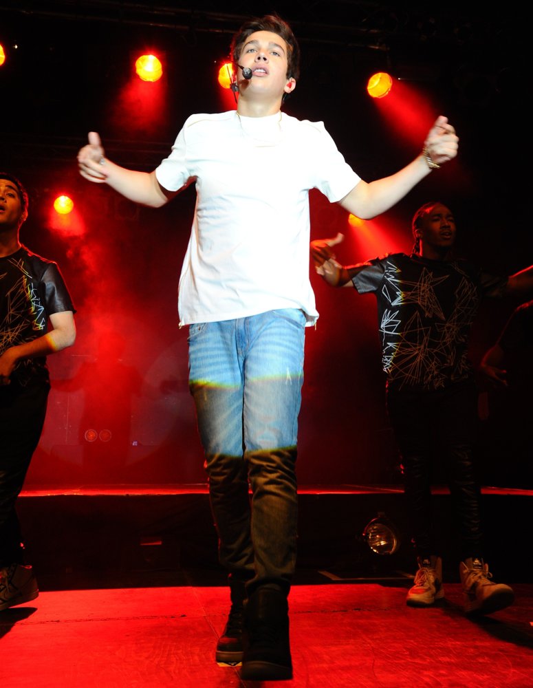 Austin Mahone Performing Live