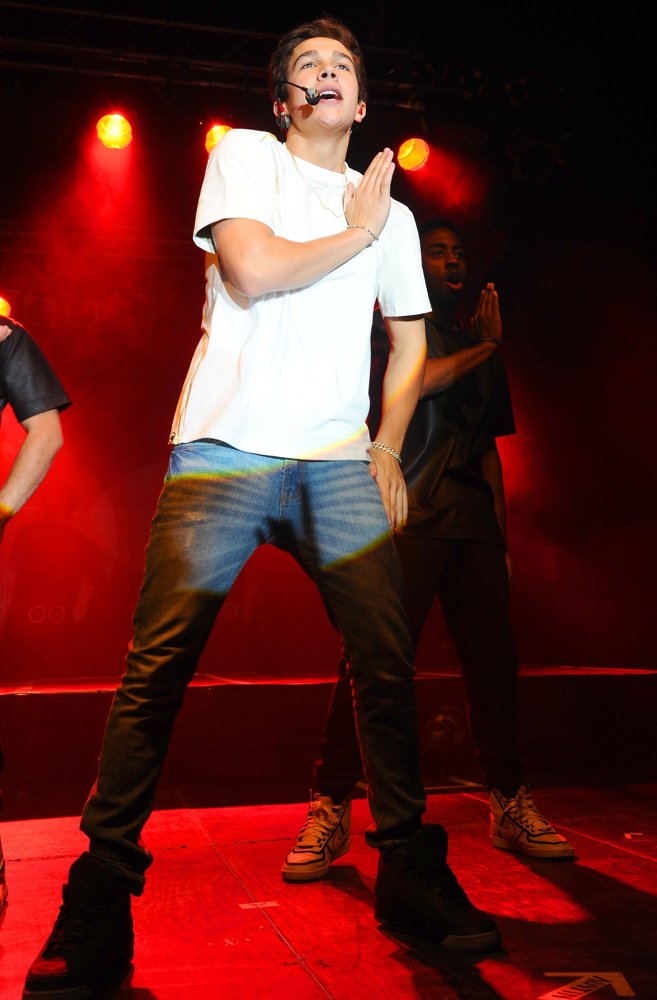 Austin Mahone Performing Live