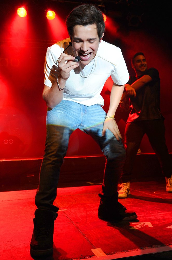 Austin Mahone Performing Live