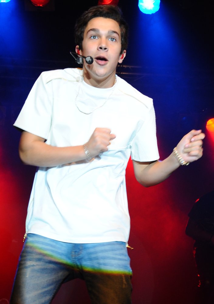 Austin Mahone Performing Live
