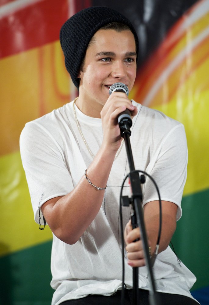Austin Mahone Performs During A Fan Event