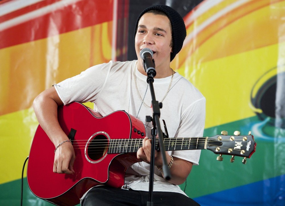 Austin Mahone Performs During A Fan Event