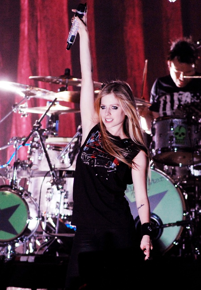 Avril Lavigne Performing Live in Concert at The Palaolimpico