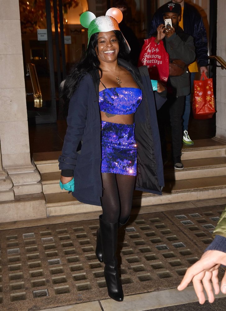 Azealia Banks Leaving Her Dublin Hotel
