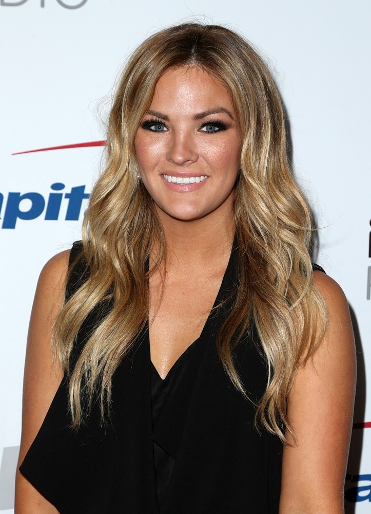 KIIS FM's iHeartRadio Jingle Ball 2015 - Arrivals