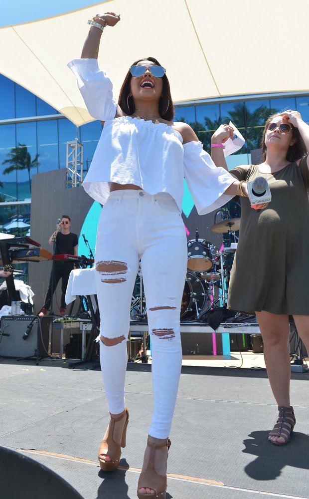 Y100 Mack-A-Poolooza Summer Pool Party