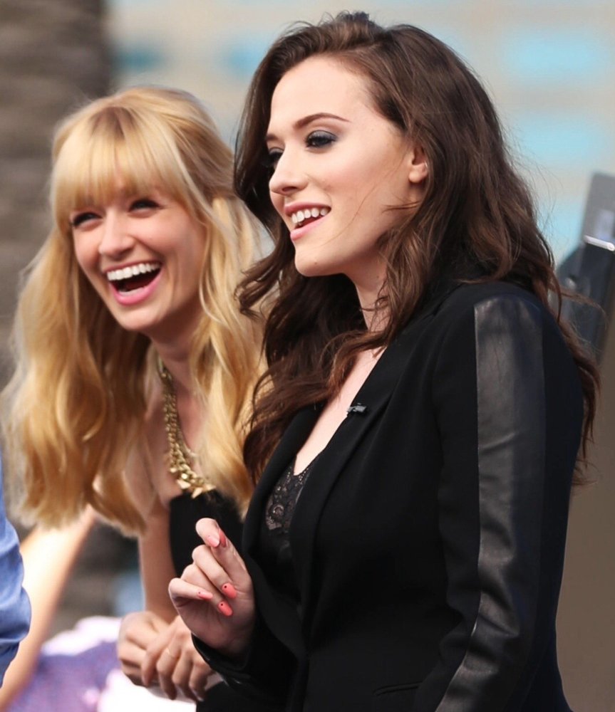 Kat Dennings and Beth Behrs Appear on Extra