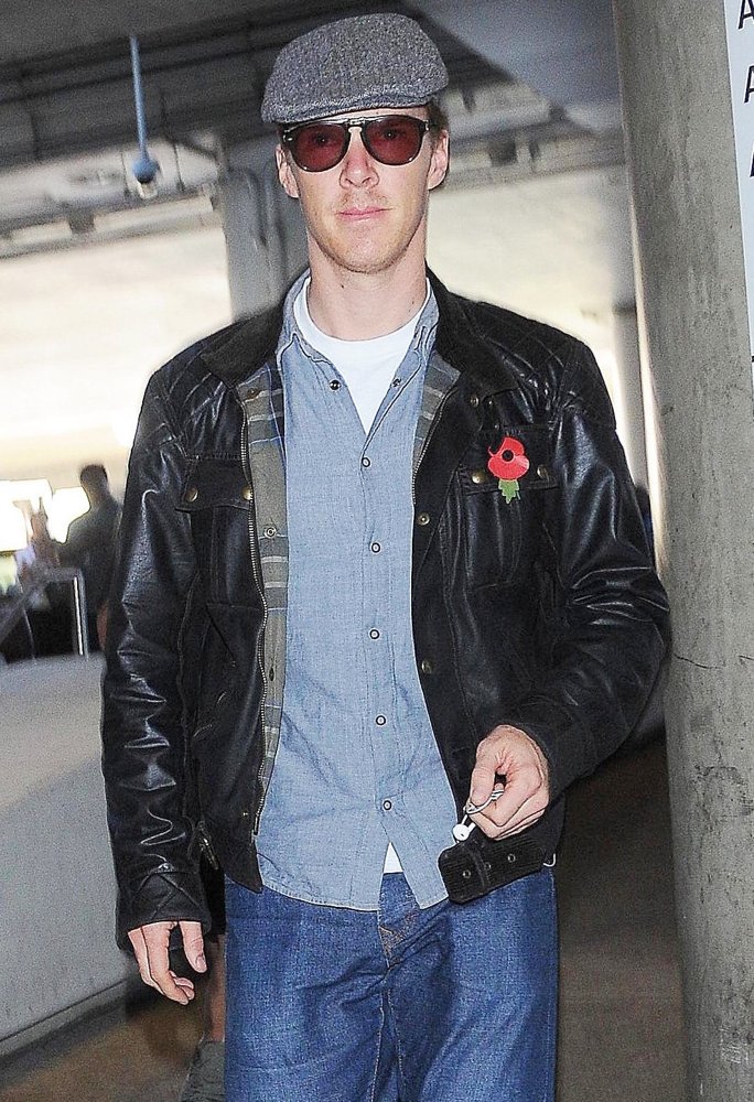 Benedict Cumberbatch Arrives at Los Angeles International Airport