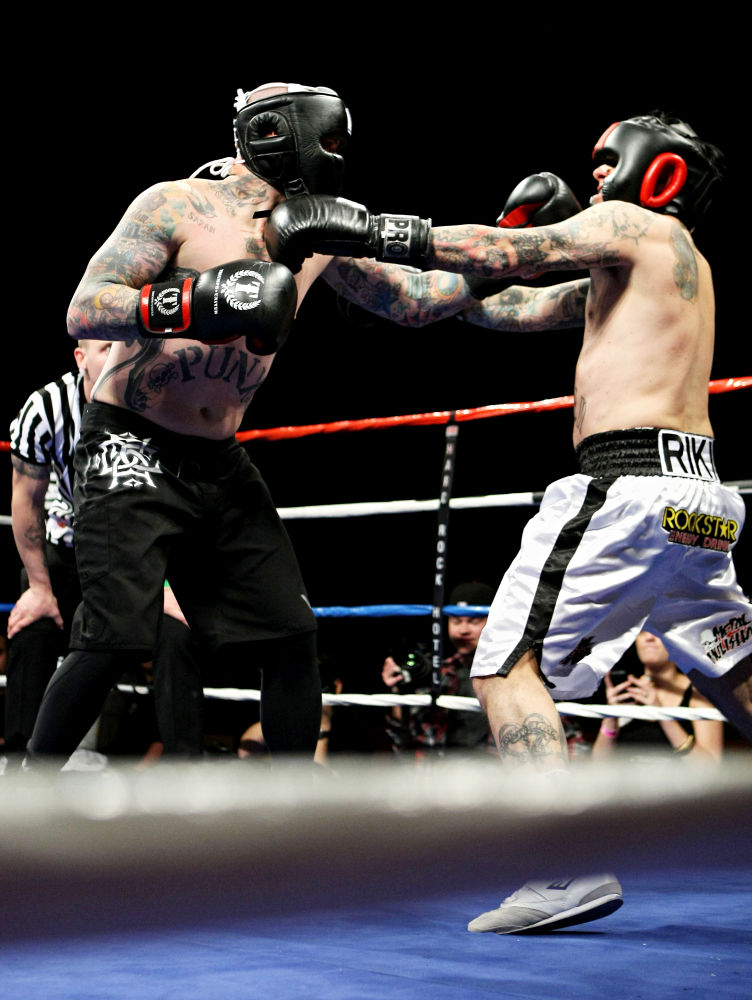 Benji Madden Knocked Riki Rachtman Out at Las Vegas Boxing Match