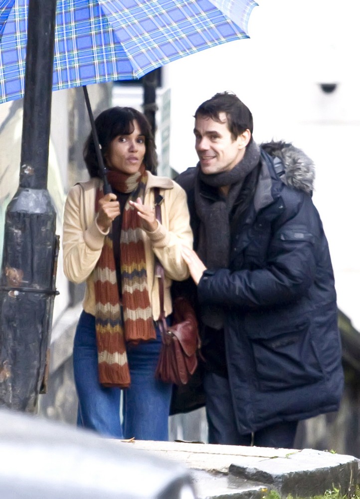 Halle Berry;Tom Tykwer;<br>On The Film set of Cloud Atlas Shooting on Location in Glasgow
