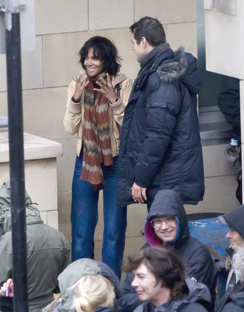 Halle Berry;Tom Tykwer;<br>On The Film set of Cloud Atlas Shooting on Location in Glasgow