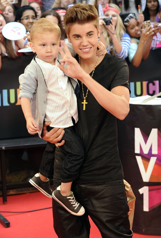 2012 MuchMusic Video Awards - Arrivals