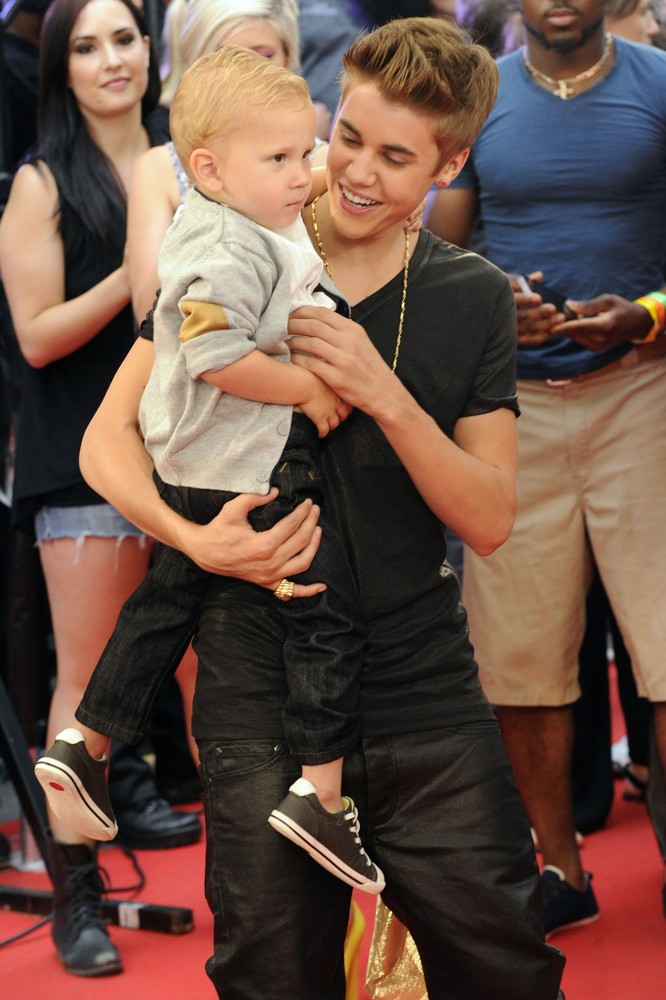 2012 MuchMusic Video Awards - Arrivals