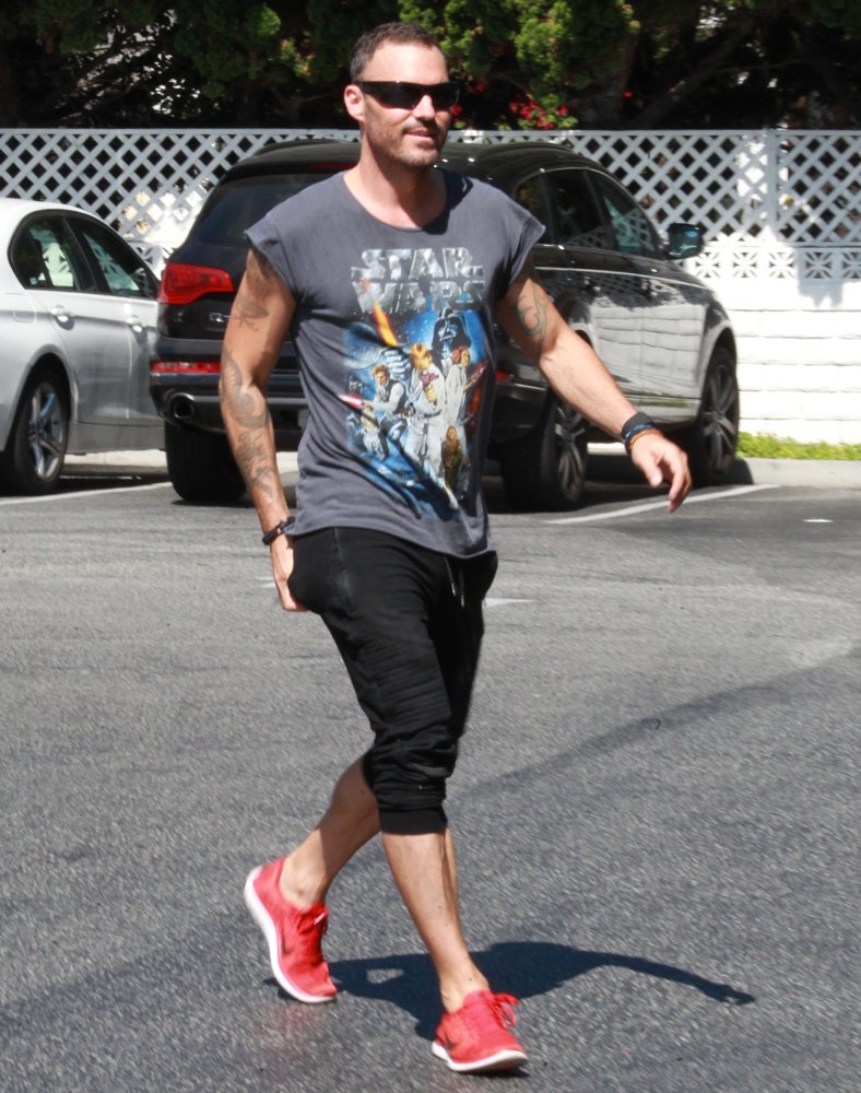 Brian Austin Green Shopping for Groceries