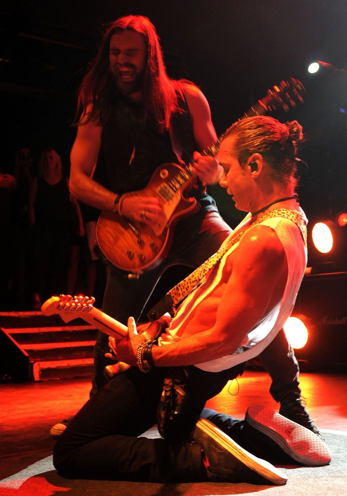 Bush Perform Live
