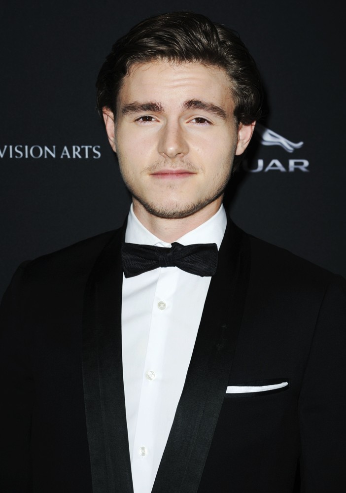 Callan MCAULIFFE. Каллэн МАКОЛИФФ привет Джули. Николас Каллан. Каллэн МАКОЛИФФ блондин.