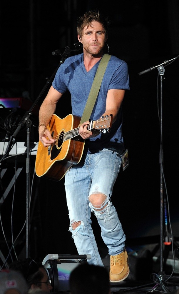 Canaan Smith Performing During The In Your Hands Tour