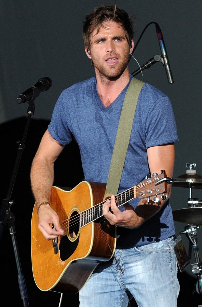 Canaan Smith Performing During The In Your Hands Tour