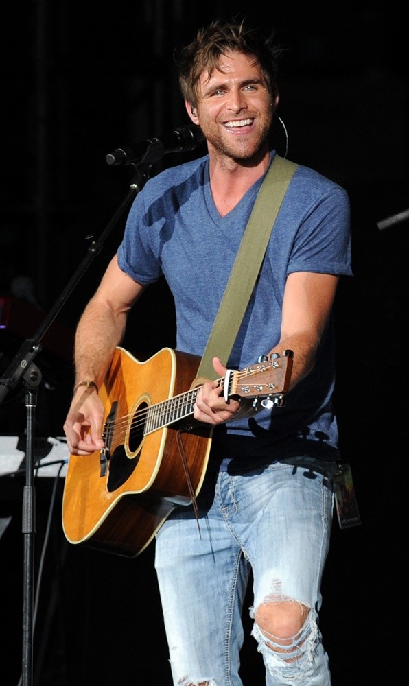 Canaan Smith Performing During The In Your Hands Tour