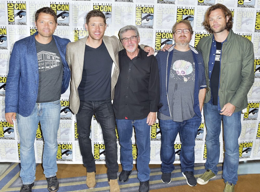 Misha Collins, Jensen Ackles, Robert Singer, Andrew Dabb, Jared Padalecki<br>San Diego Comic Con 2017 - Supernatural - Photocall