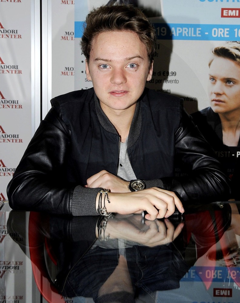 Conor Maynard Signs Copies of His Album Contrast and Meets Fans