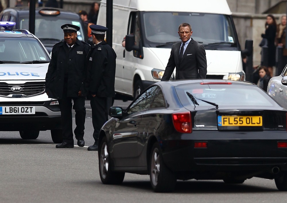 Filming A Scene for The New James Bond Film Skyfall