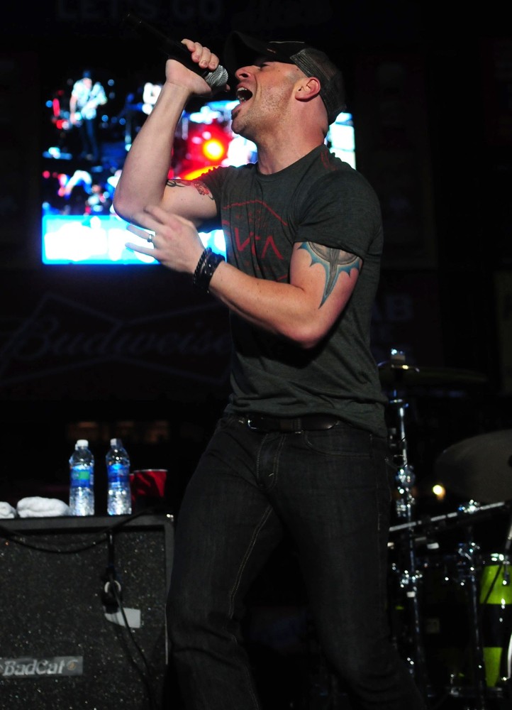 DAUGHTRY Perform Live at Citi Field