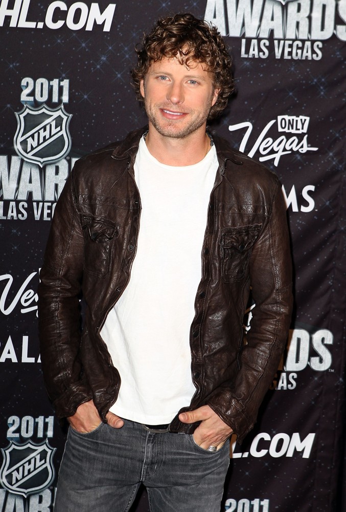 The NHL Awards 2011 - Arrivals