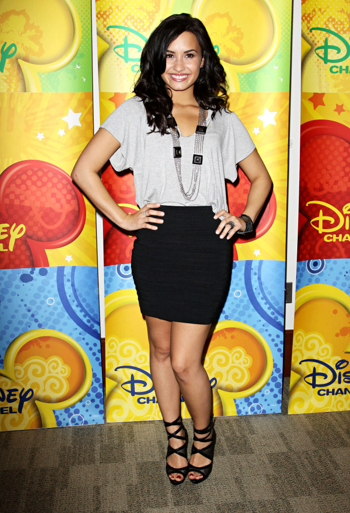 Demi Lovato's Dad Talks About His Daughter's Rehab