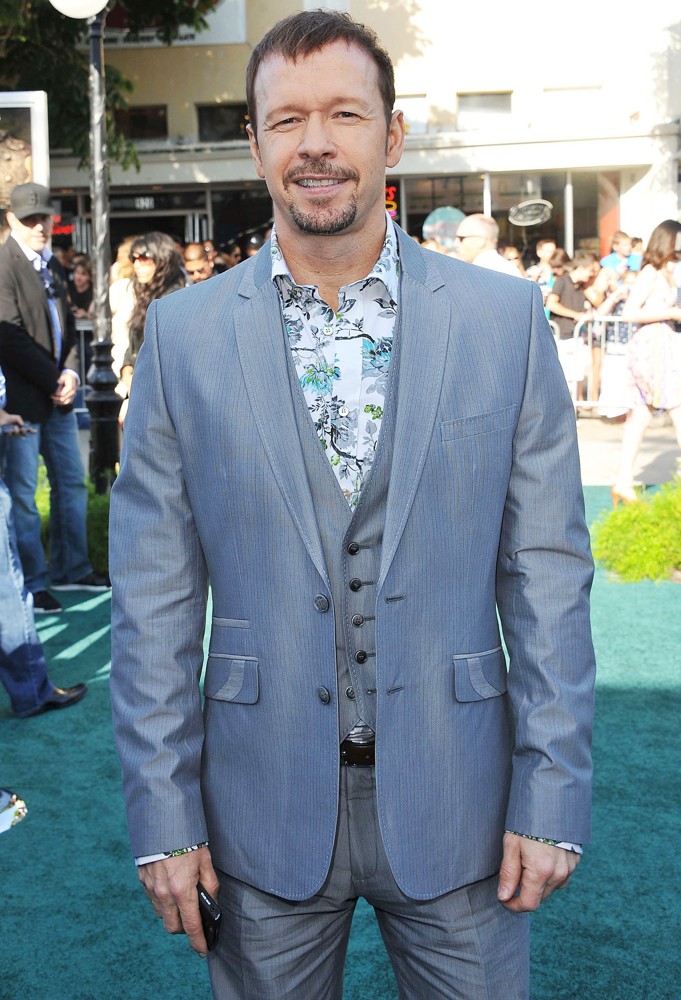 The Los Angeles Premiere of Zookeeper - Arrivals