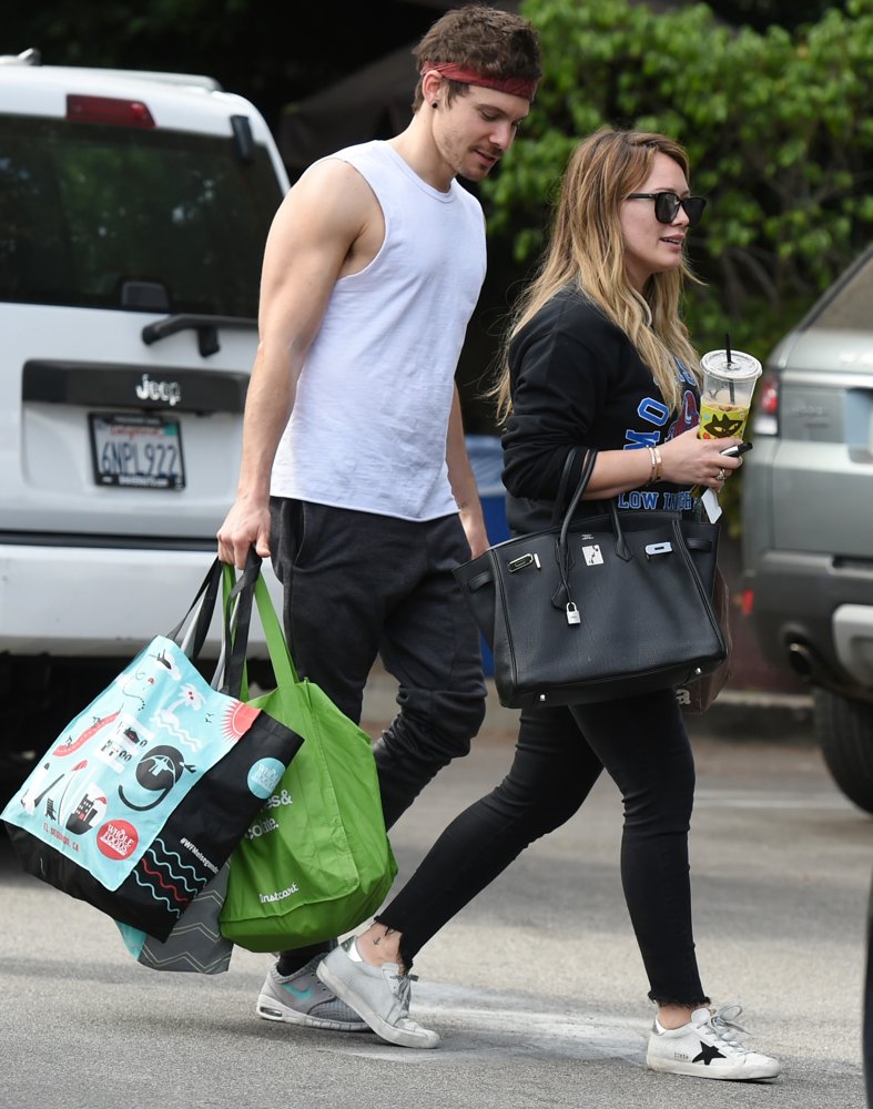 Hilary Duff and Matthew Koma Do Their Grocery Shopping