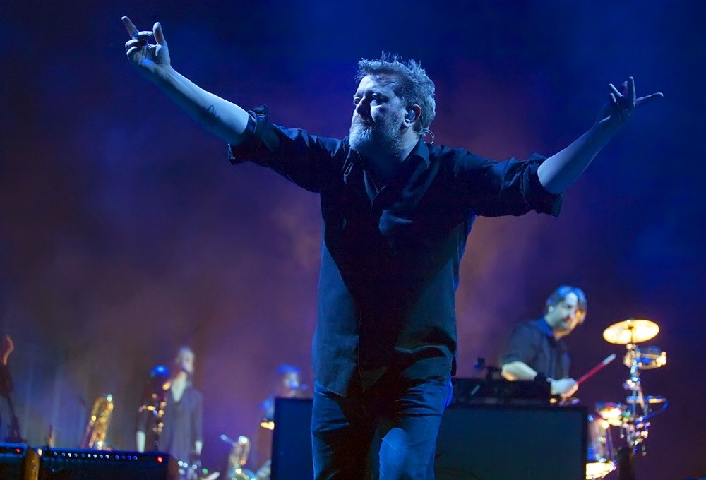 Elbow Performing Live in Concert