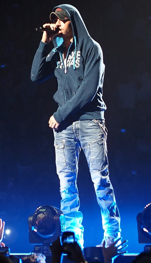 Enrique Iglesias Performing Live in Concert on The Opening Night of His Tour with Jennifer Lopez