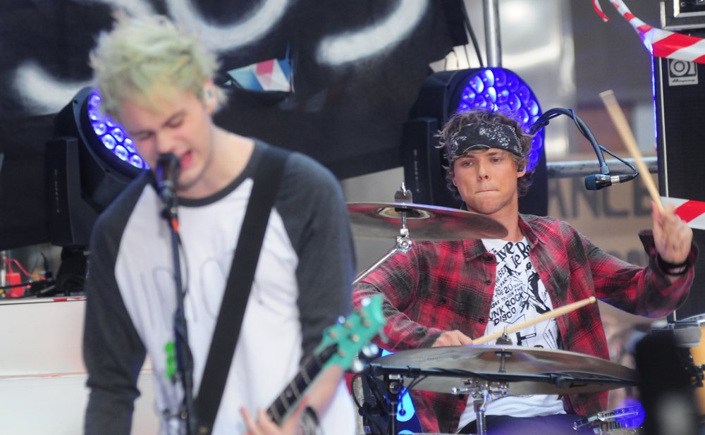 5 Seconds of Summer Perform Live on The Today Show