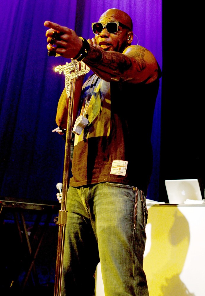 Flo Rida Performs Live at The Bay Street Grand Prix Celebrity Race Gala