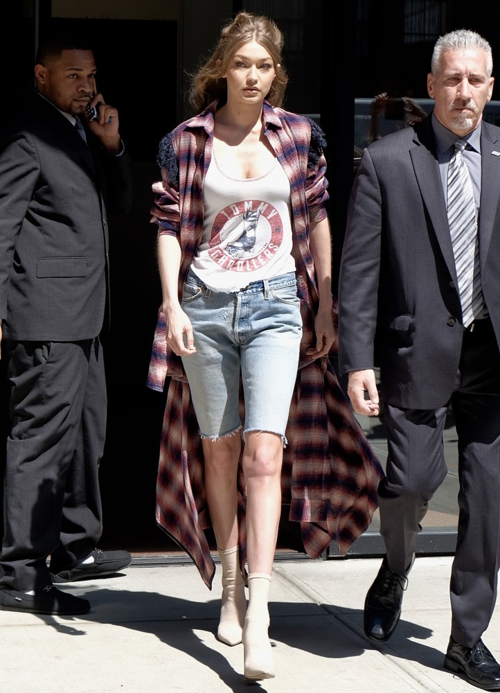 Gigi Hadid Leaves Her Apartment