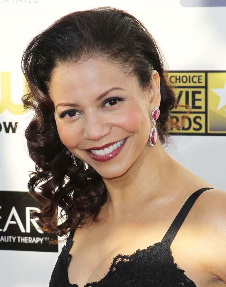 Gloria Reuben in 18th Annual Critics' Choice Movie Awards.