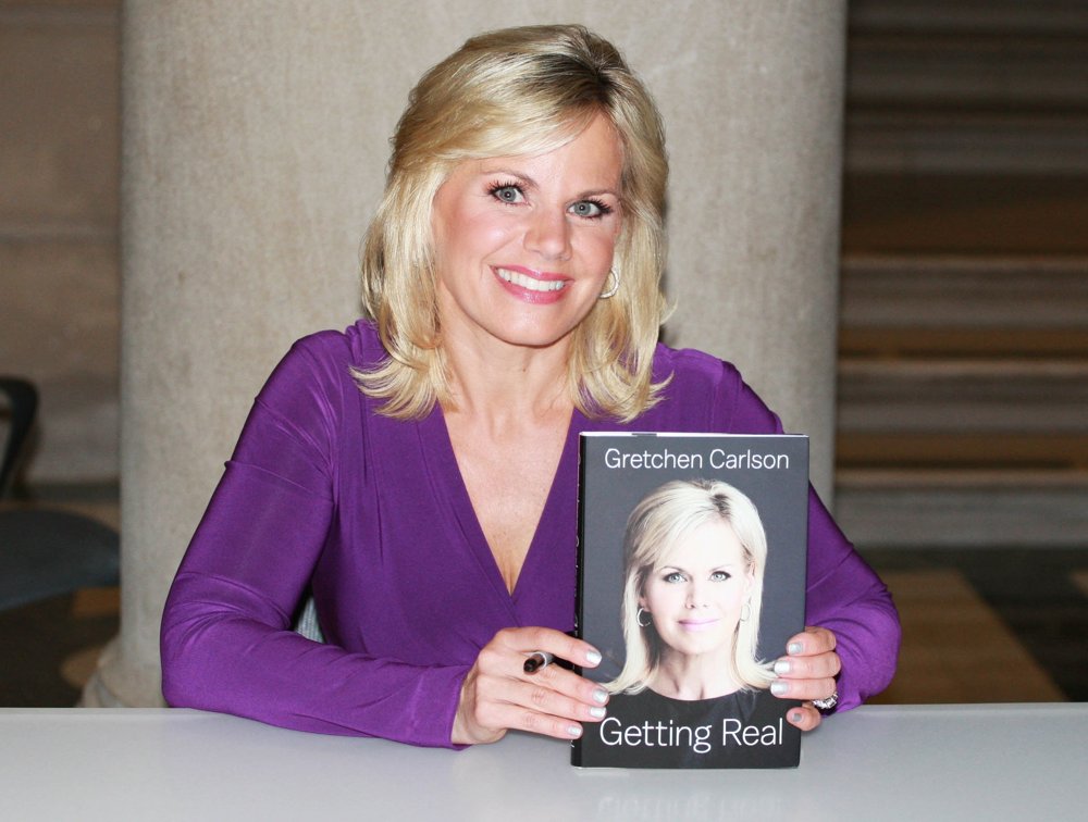 Gretchen Carlson Signs Copies of Her Book Getting Real