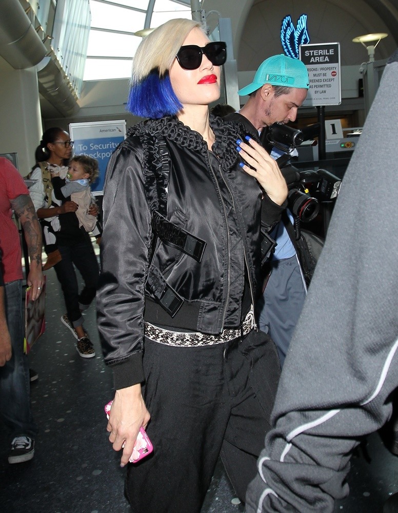 Gwen Stefani Arrives at Los Angeles International Airport