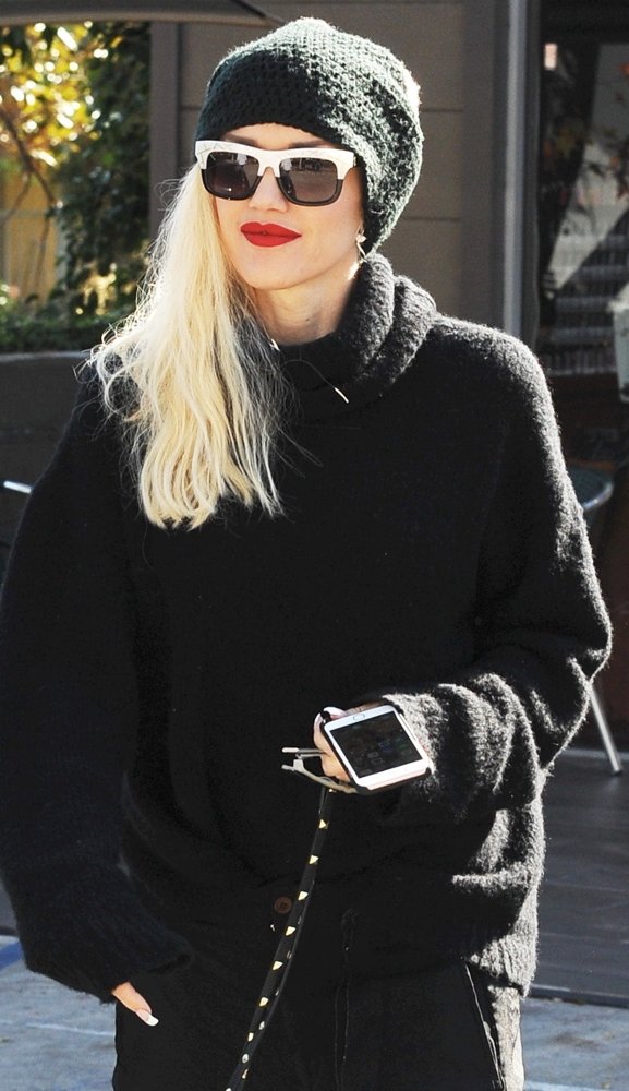 Gwen Stefani at Planet Nails