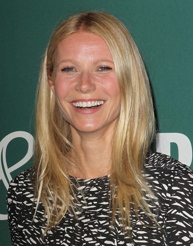 Gwyneth Paltrow Signs Copies of Her Book