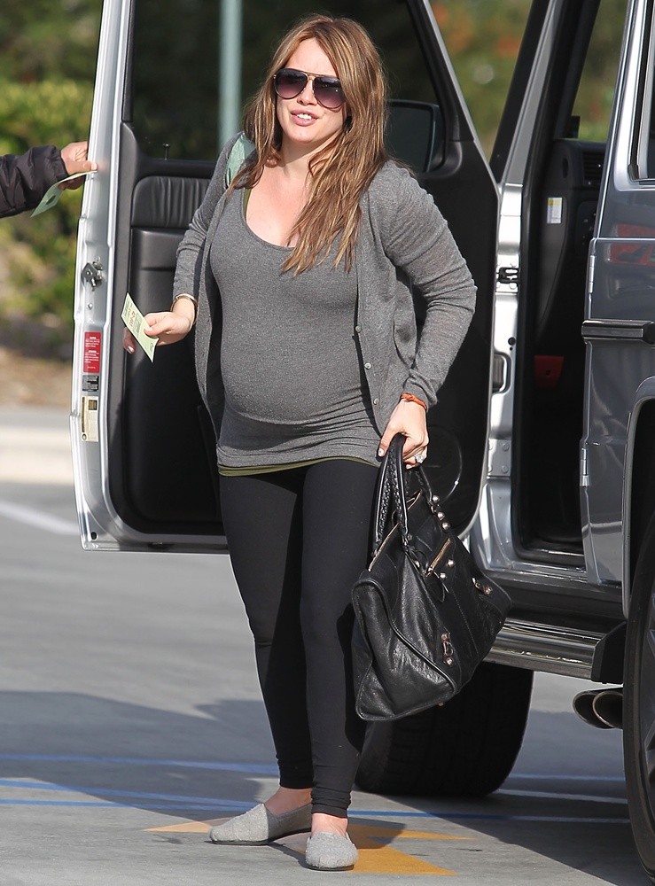 Hilary Duff Arrives at Saint John's Health Center