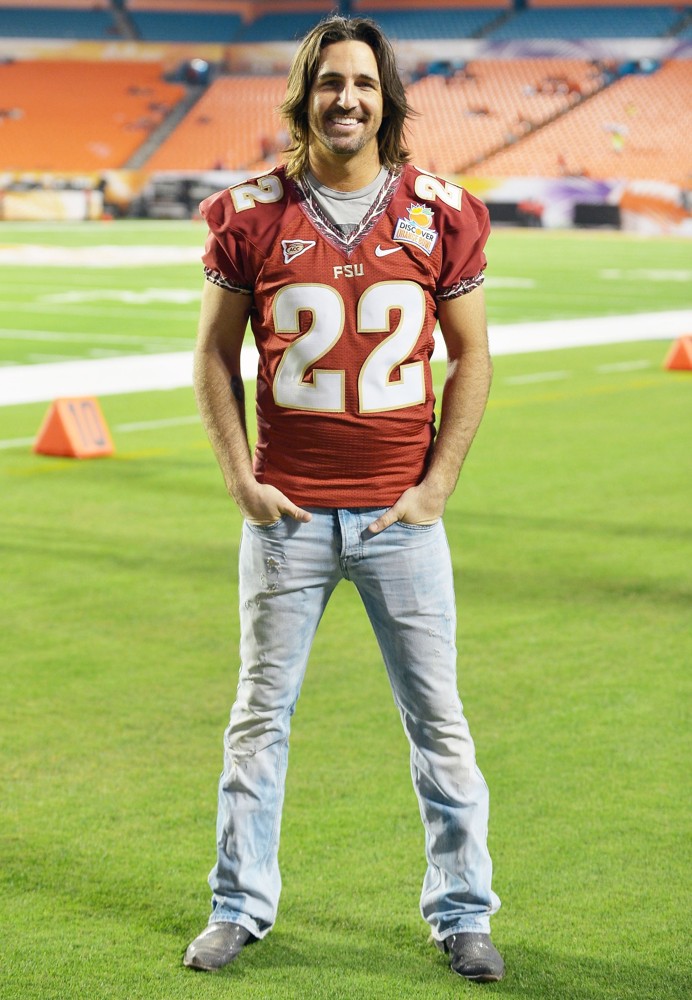 2013 Discover Orange Bowl Between The Florida State Seminoles and The Northern Illinois Huskies
