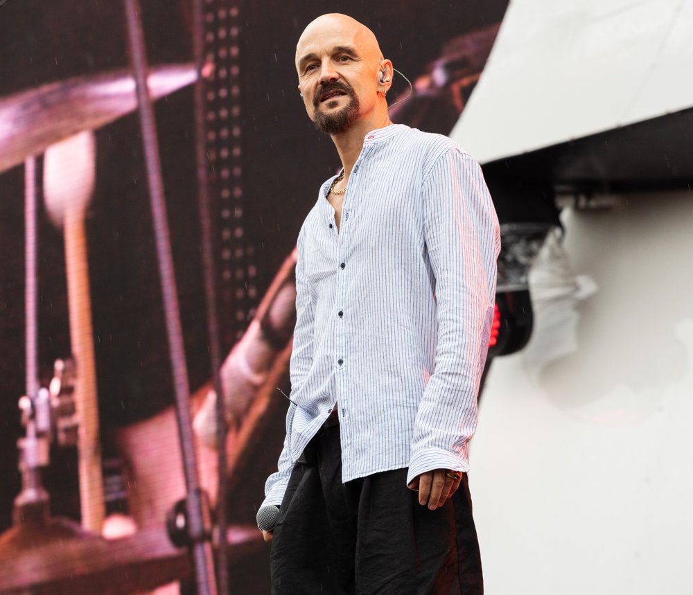 Tim Booth;James;<br>James Live at Rock in Rio Lisboa 2018 - Day 3