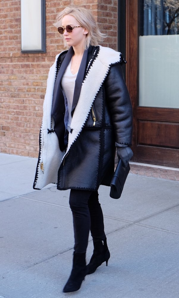 Jennifer Lawrence out Shopping in New York