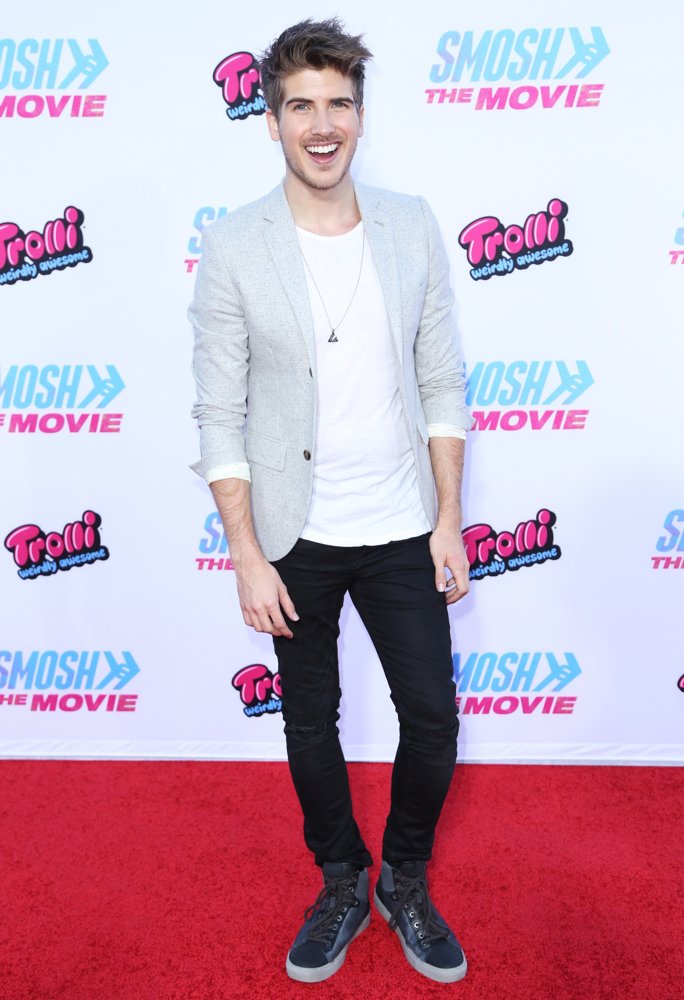 Smosh: The Movie Premiere - Arrivals