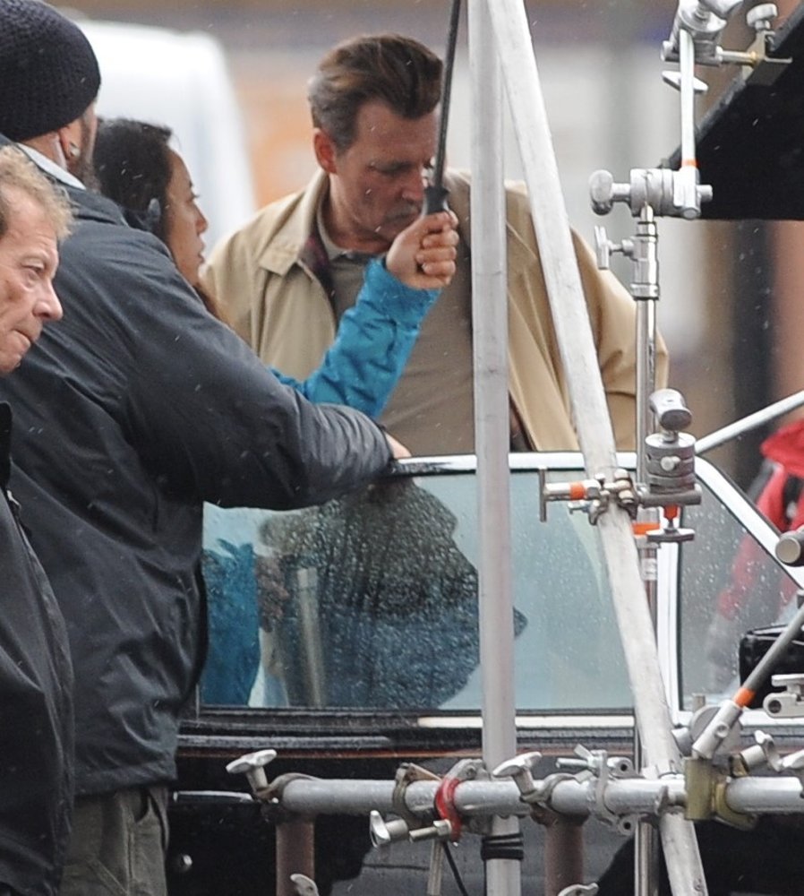 Johnny Depp on Set Filming LAbyrinth in The Rain